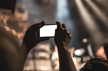 企业网站建设提高流量的方法：利用短视频